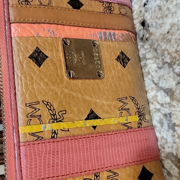 MCM Limited Edition Visetos Long Zip Around Wallet - Picture 2 of 11